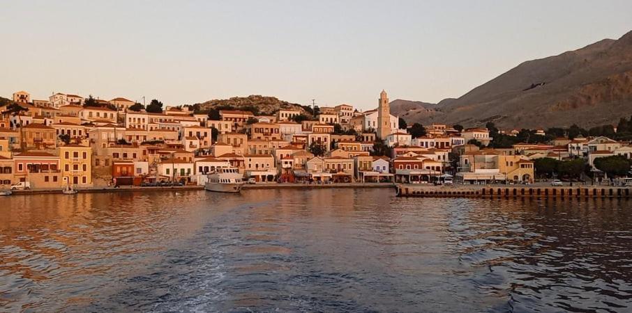 Occasus Room Comfort Chalki Town Exterior photo